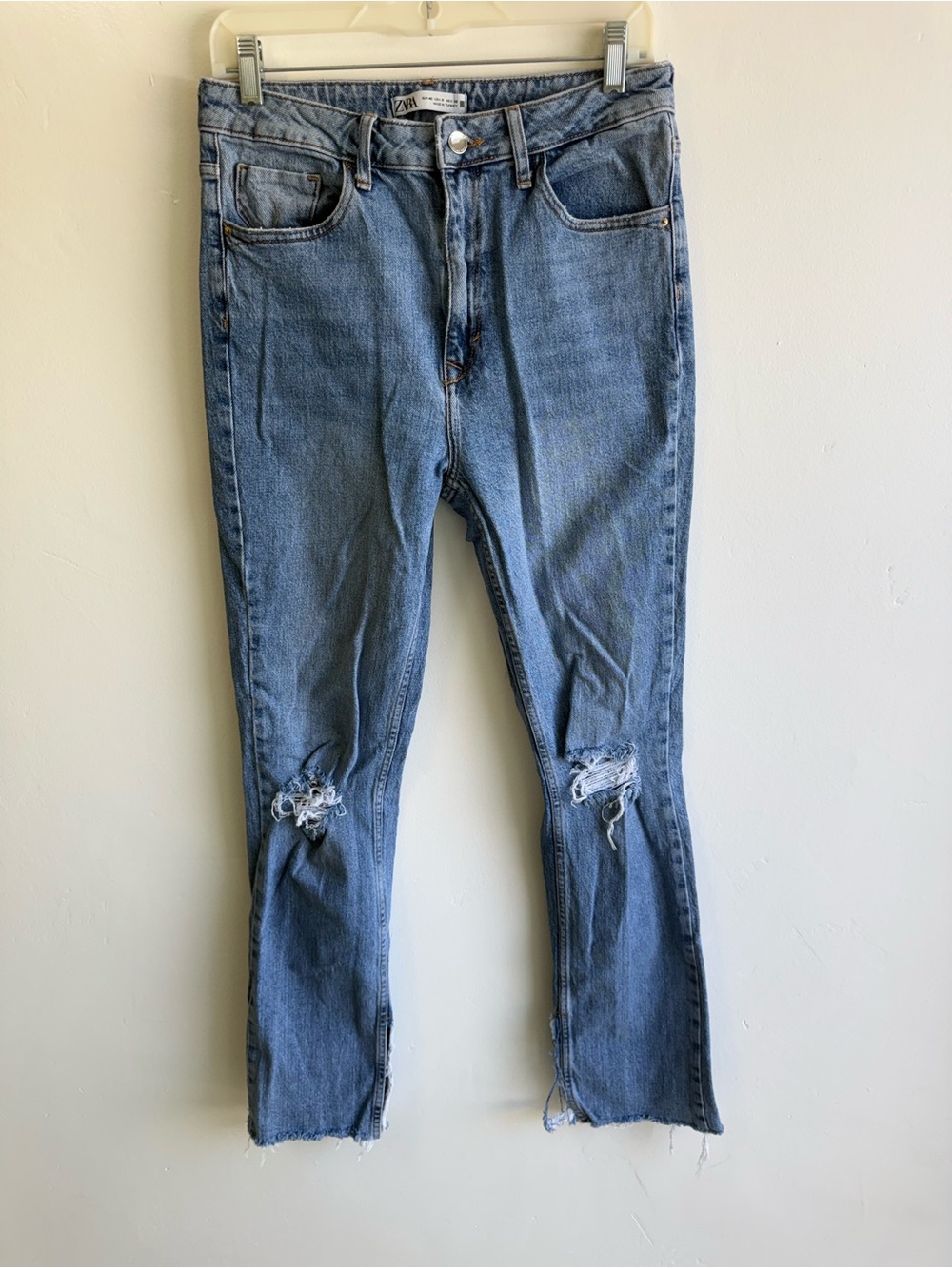 Zara Distressed Flare Jeans size 8 Long